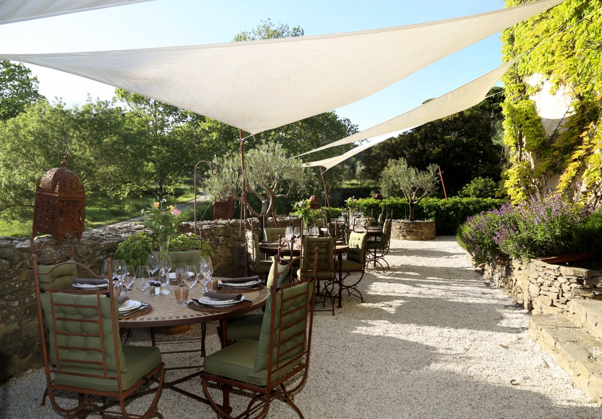 Chateau Villarlong - outside shaded dining on the terrace